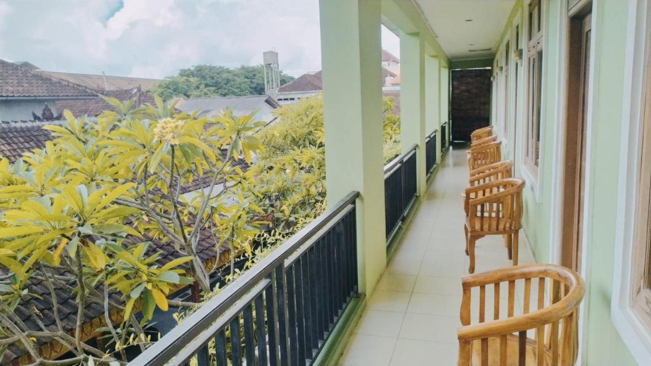 Purnama House Kuta Hotel Kuta  Exterior photo